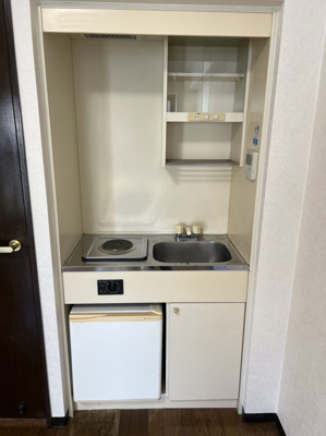 【キッチン】 | 朝日プラザ博多Ⅳ | 別号室の写真になります。現況優先。
