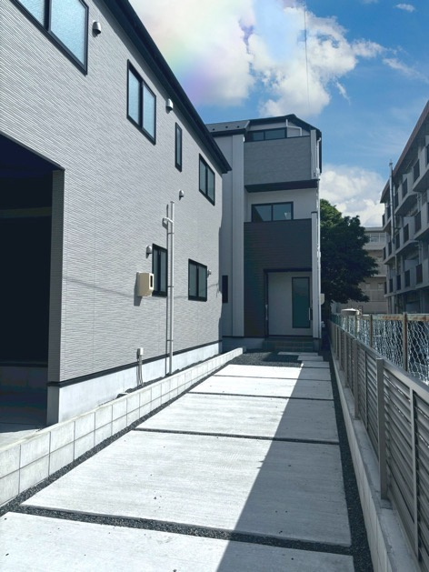リガーレ名古屋市天白区塩釜口1期　全3棟　新築戸建の駐車場