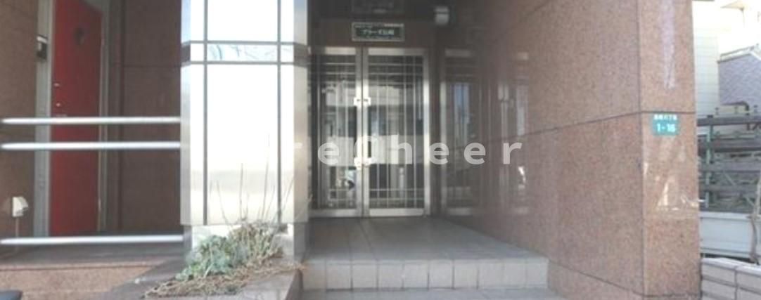 プラーズ長崎のエントランス