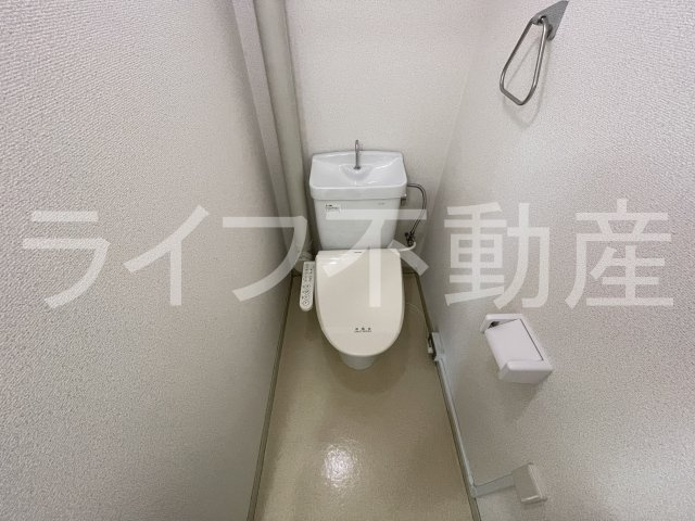 メゾン瓜生堂のトイレ|ゆったりとした空間のトイレです