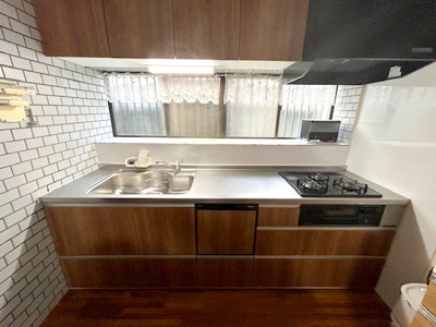 【キッチン】 | 枚方市西禁野１丁目戸建 | キッチンも広々としていて、作業がしやすいです！