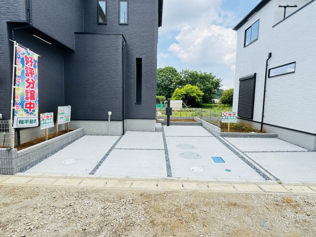 柏市花野井新築戸建（花野井13期）の駐車場|3号棟駐車スペース・並列２台駐車可