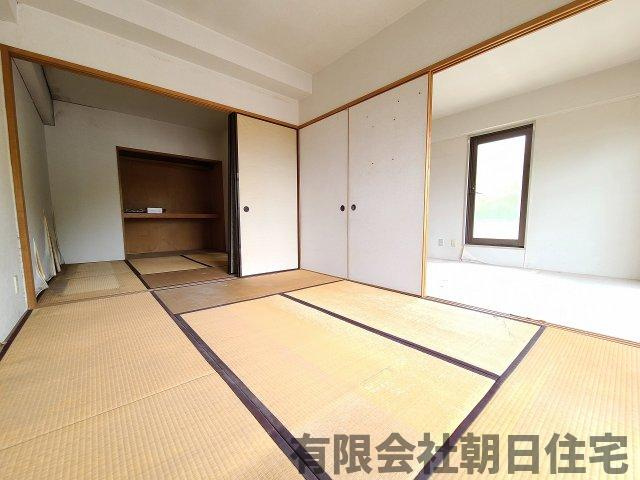 【和室】 | ネオハイツ松江 | 畳の上でゆっくりとくつろげる和室です