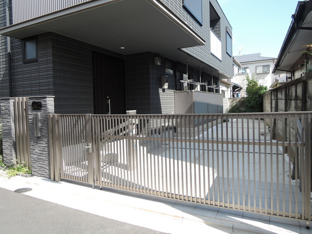 ＨＥＢＥＬ　ＭＡＩＳＯＮ　若宮の駐車場|★駐車場にはゲート★