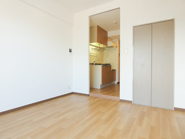 【洋室】 | リビエール高幡