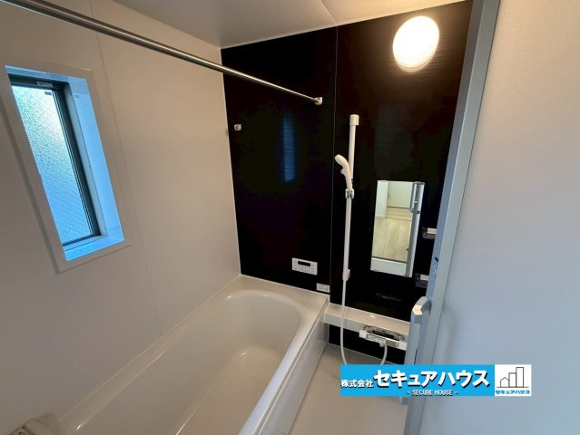 【今からご案内可能】名古屋市緑区清水山 全6棟 2号棟の内観：施工例|【風呂】
■株式会社　セキュアハウス■
住宅ローンに強く、知識、経験豊富なスタッフ在籍
お客様に寄り添い、ご成約後もサポート致します。