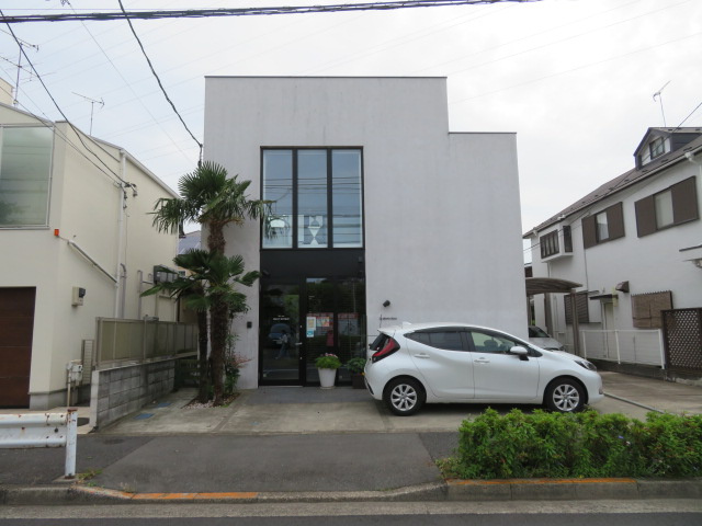 世田谷区成城２丁目の店付住宅