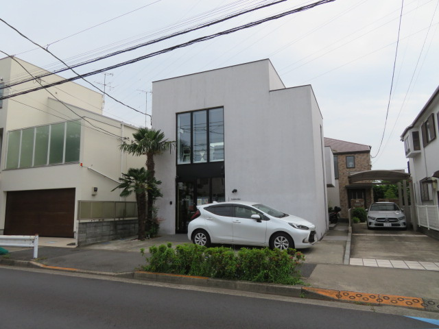 世田谷区成城２丁目の店付住宅