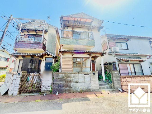 八幡市八幡小松の外観