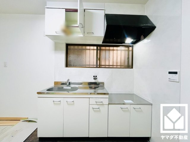 八幡市八幡小松のキッチン