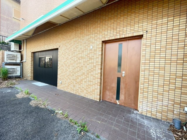 ソレイユ原のエントランス