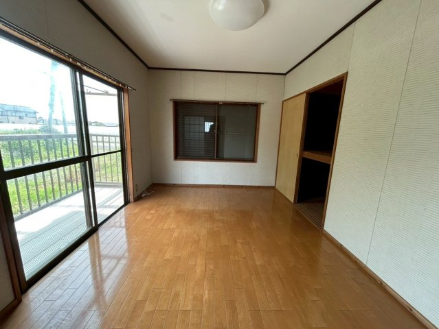 鉾田市舟木　中古戸建の洋室