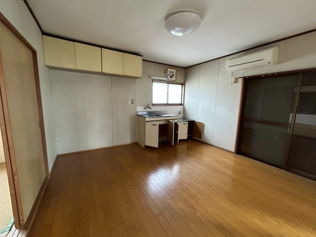 鉾田市舟木　中古戸建の居間・リビング