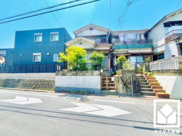 八幡市男山吉井の外観