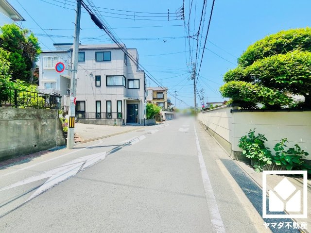 八幡市男山吉井の前面道路含む現地写真