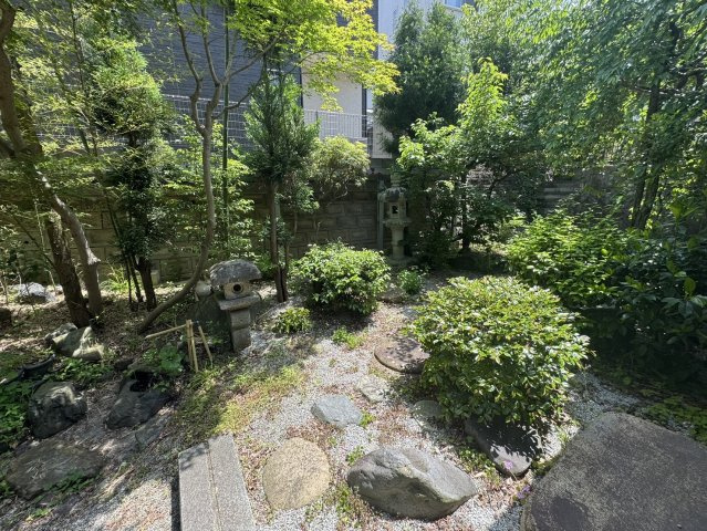 奈良市富雄元町4丁目戸建ての庭