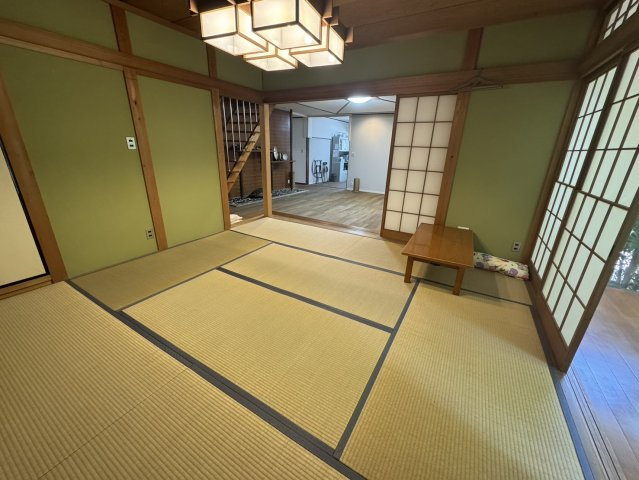 奈良市富雄元町4丁目戸建ての和室