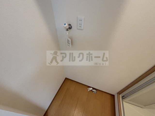 柏原市平野１丁目の一戸建ての洗面所