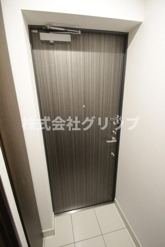 レジデンス1870の玄関