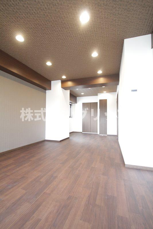 レジデンス1870の居間・リビング