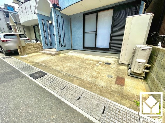 宇治市小倉町山際の駐車場