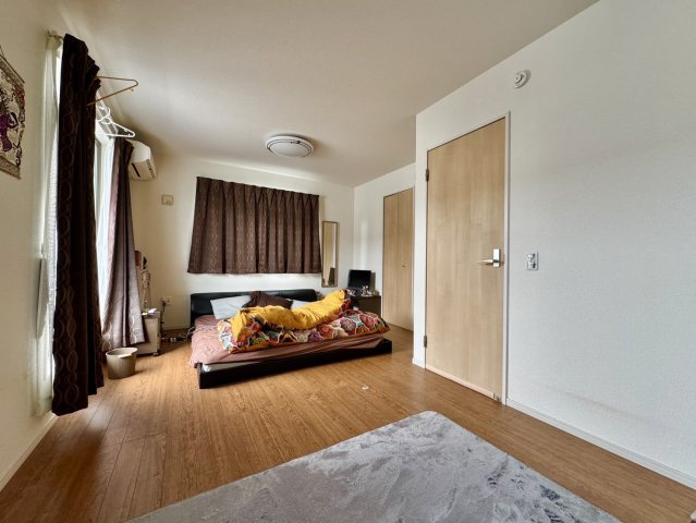 古河市坂間中古戸建の洋室