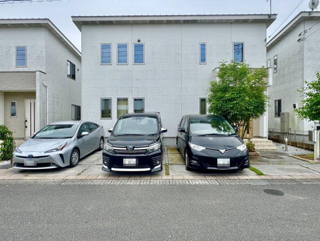 古河市坂間中古戸建の駐車場