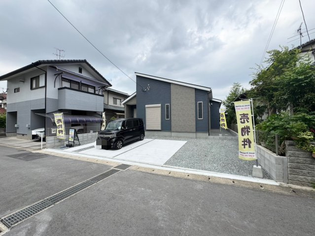 ーBloomーブルームー小倉北区篠崎5丁目3期　【小倉北区　新築戸建て】の外観|落ち着いた色合いの外観です♪