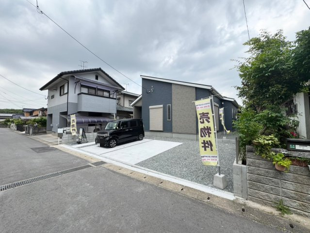 ーBloomーブルームー小倉北区篠崎5丁目3期　【小倉北区　新築戸建て】の前面道路含む現地写真|周辺にはサンク小倉南もあり買い物便利♪