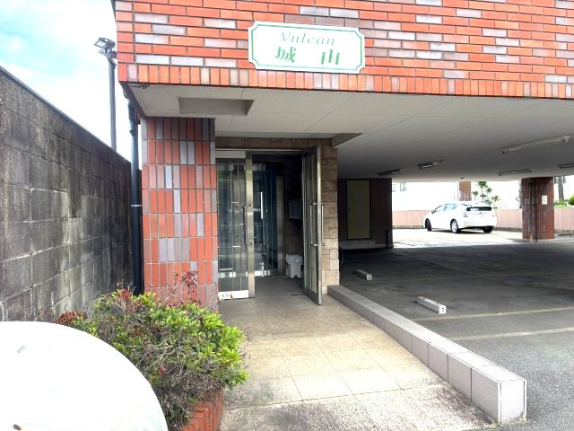 Vulcan城山のエントランス
