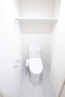 トイレには温水洗浄便座がついております！