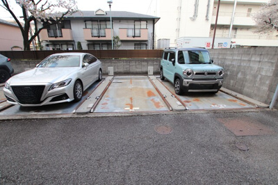 敷地内駐車場（サイズ制限有・要空き確認）