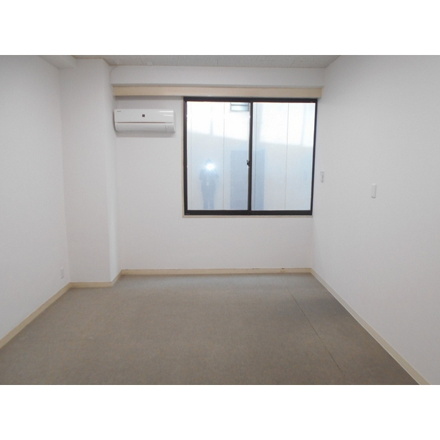 オペラスKONOHANA５ビルの内装