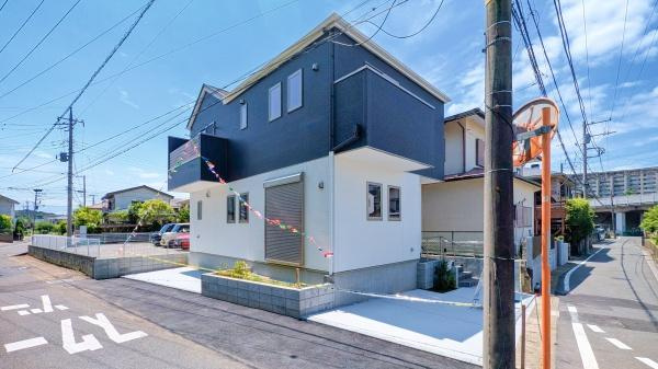 横浜市栄区飯島町の新築一戸建の前面道路含む現地写真|周辺環境も合わせてご案内させて頂きます！
お気軽にお問い合わせ下さい！