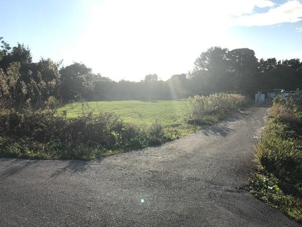 常滑市西阿野字春瀬の売地の前面道路含む現地写真