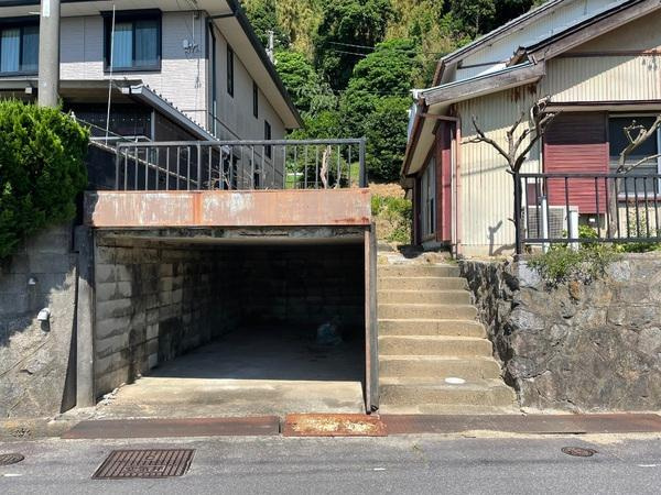 幸田町深溝・中古戸建の駐車場