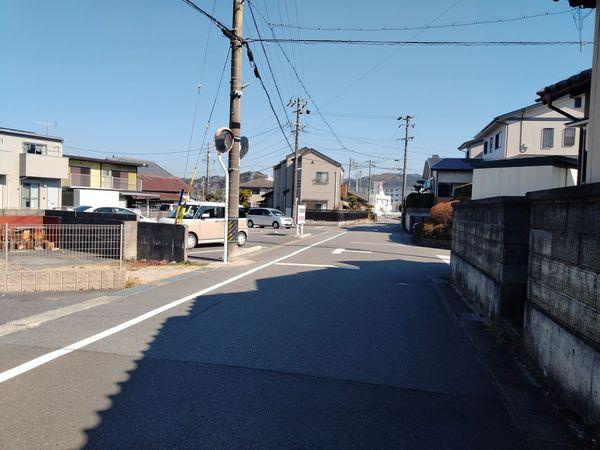 岡崎市山綱町字中野の売地の前面道路含む現地写真