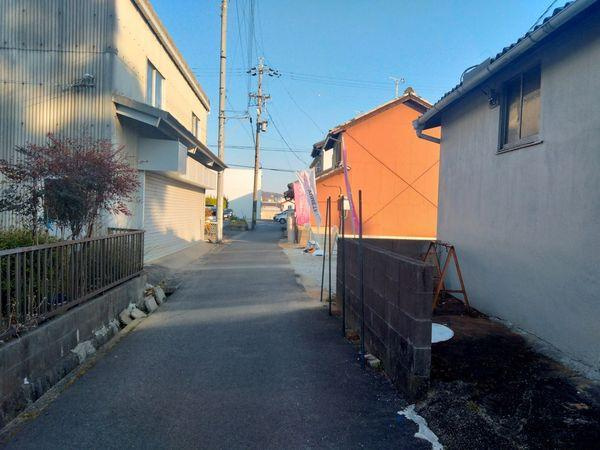 岡崎市鴨田町字末広の売地の前面道路含む現地写真