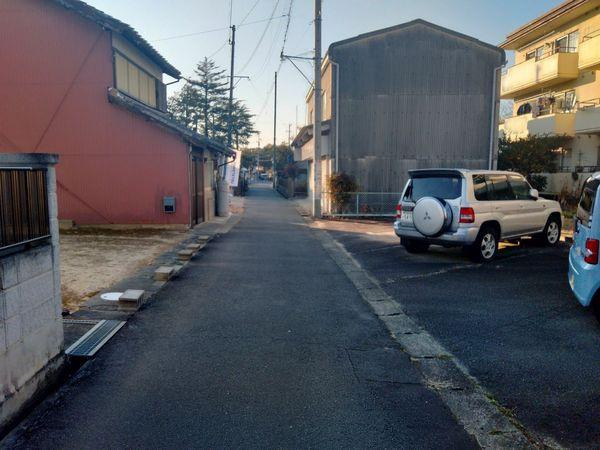岡崎市鴨田町字末広の売地の前面道路含む現地写真
