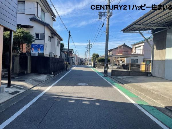 岡崎市伊賀町字５丁目の売地の前面道路含む現地写真