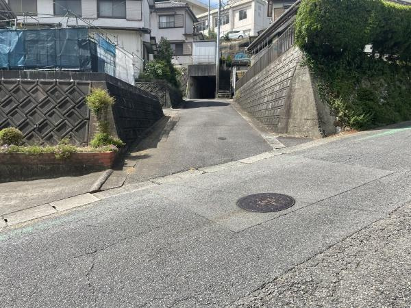 幸田町深溝・中古戸建の前面道路含む現地写真