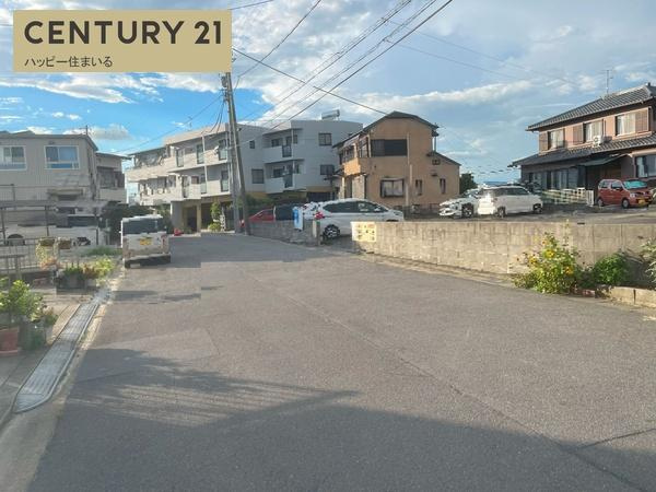 岡崎市宇頭町字池下の売地の前面道路含む現地写真