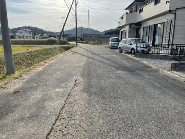 岡崎市桑谷町・中古戸建の前面道路含む現地写真|前面道路です。