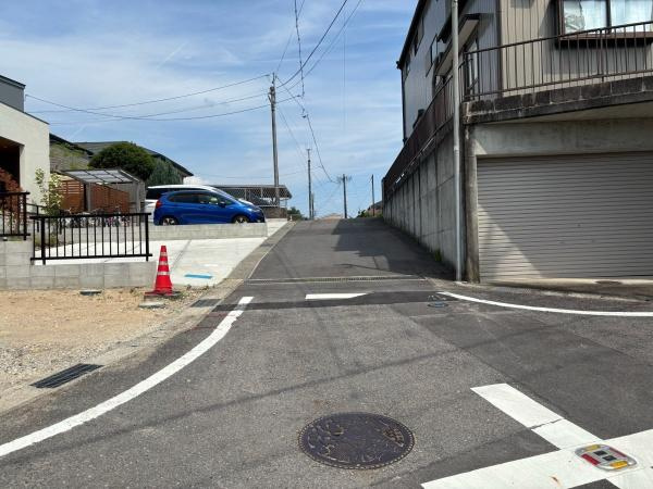 岡崎市稲熊町5丁目・住宅用地の前面道路含む現地写真|前面道路です。