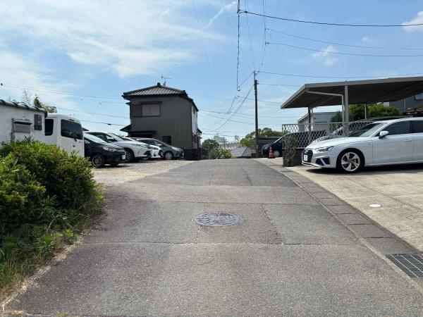 岡崎市稲熊町5丁目・住宅用地の前面道路含む現地写真|前面道路です。