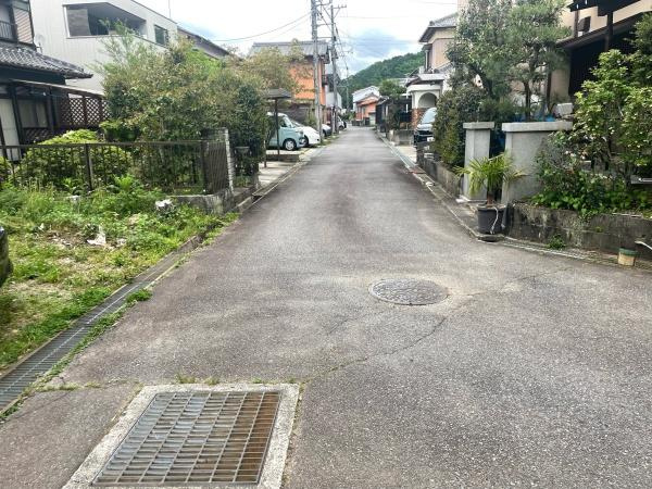 岡崎市牧平町字大崎の売地の前面道路含む現地写真|前面道路です。