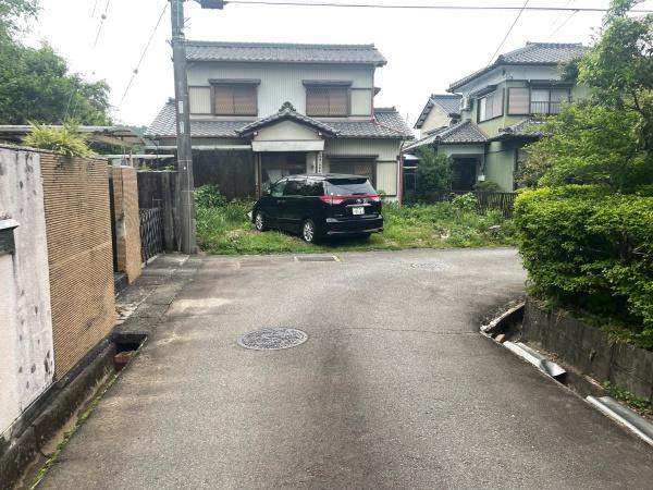 岡崎市牧平町字大崎の売地の前面道路含む現地写真|前面道路です。