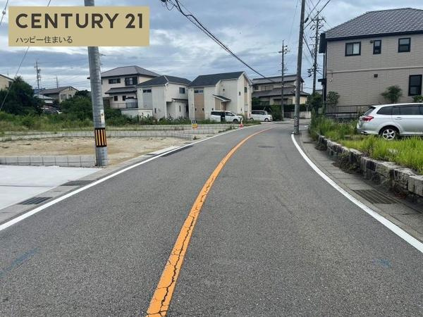 岡崎市稲熊町字後田の売地の前面道路含む現地写真