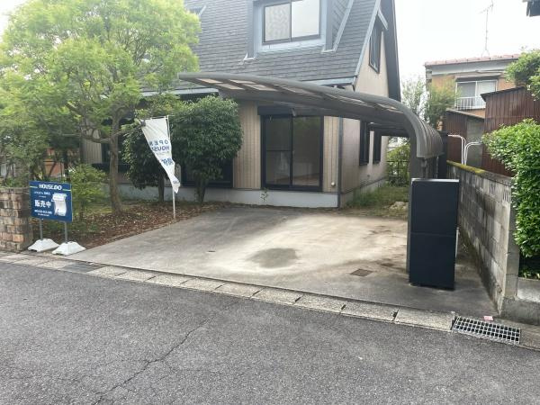 岡崎市元欠町・中古戸建の駐車場|広々２台駐車できます！