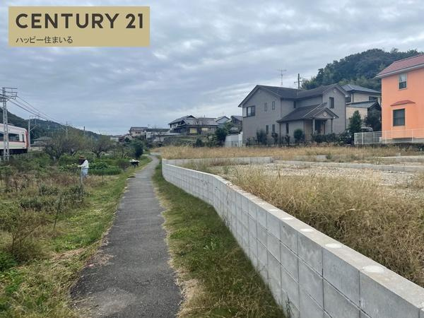 岡崎市藤川町字石丸の売地の前面道路含む現地写真